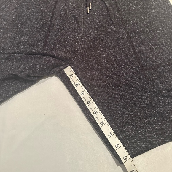 Under Armour Terry Shorts. XL Black - Picture 3 of 6